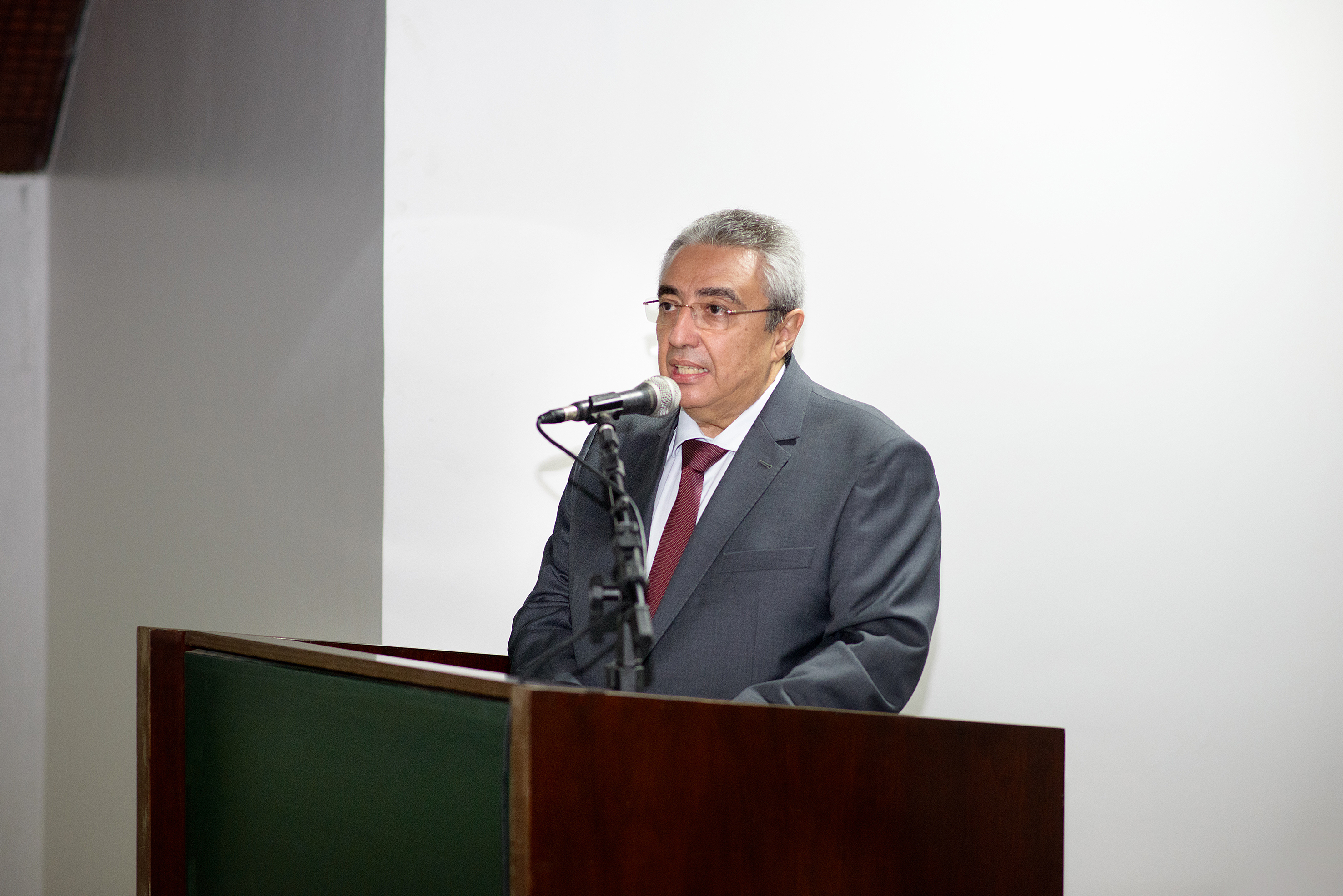 Solenidade de posse do novo presidente do Crea-PB reúne profissionais e entidades