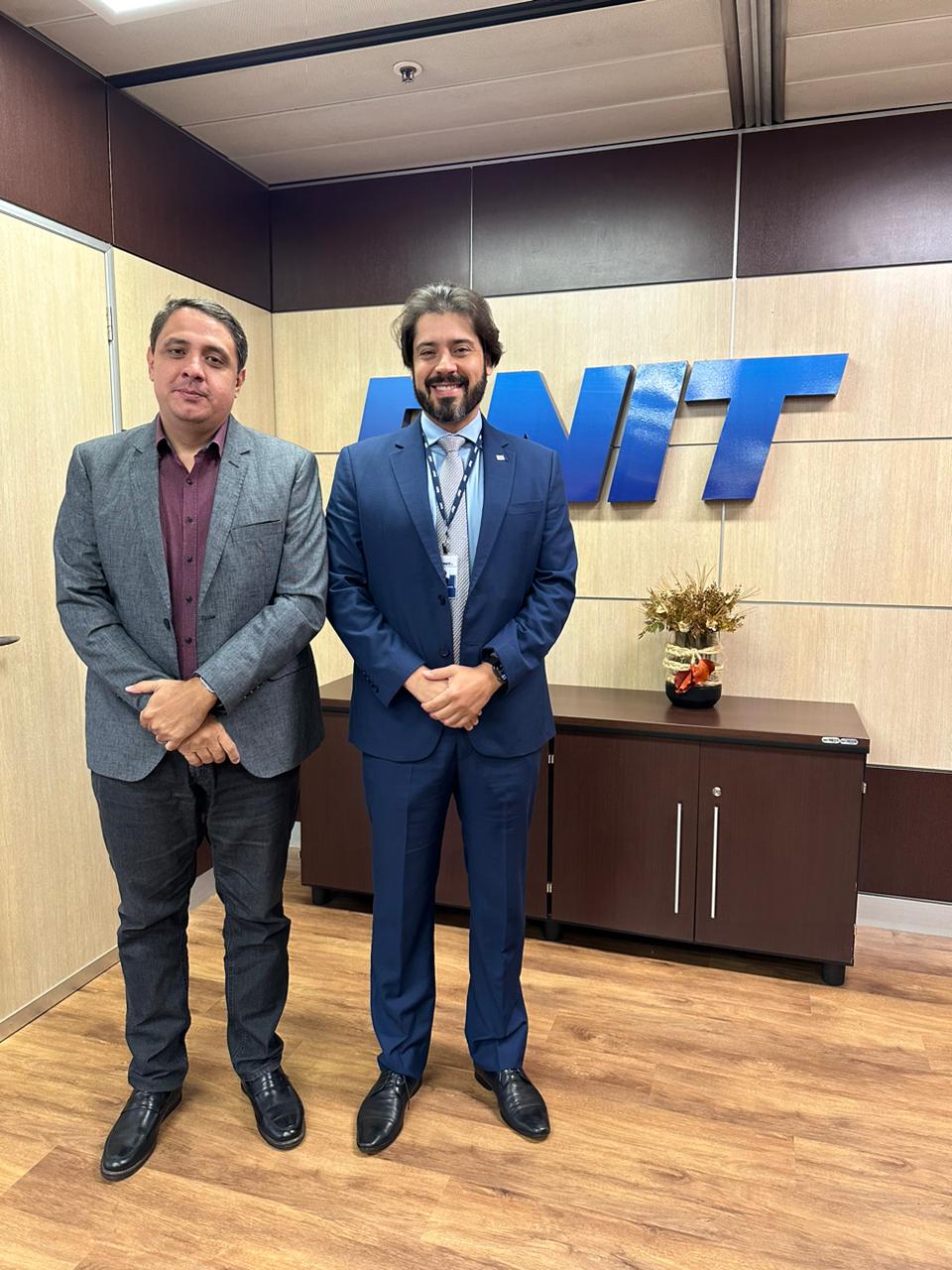 Presidente do Crea-PB reforça parceria em visita ao DNIT em Brasília