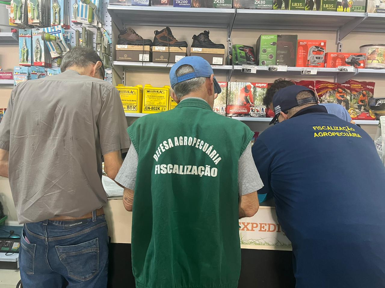 Crea-PB e SEDAP realizam fiscalizações em comércios de agrotóxicos