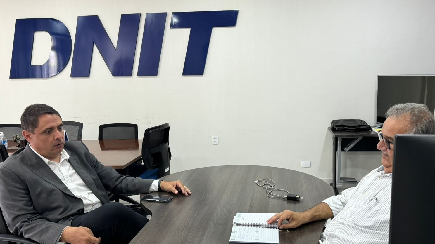 Presidente do Crea-PB realiza visita institucional à DNIT-PB