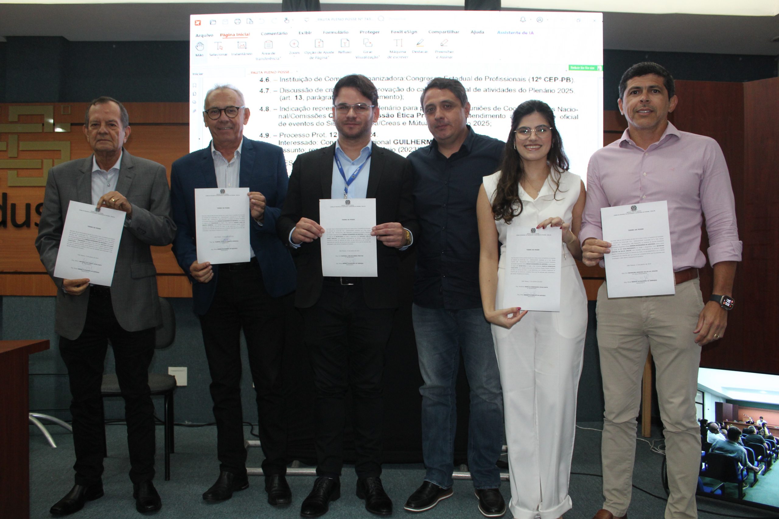 Crea-PB empossa nova diretoria, conselheiros e inspetores em Sessão Plenária n.° 743