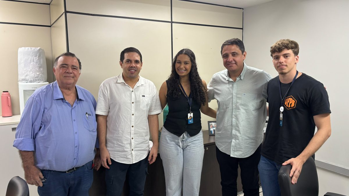 Crea-PB recebe estudantes de Engenharia Química da UFPB em visita institucional